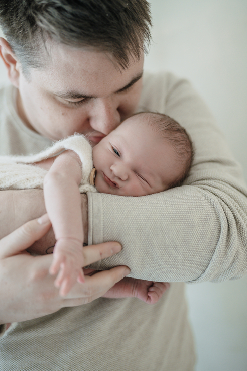 Babyshooting im Tageslichtstudio bei Würzburg